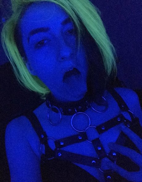 deviouslilwolf only fans photos