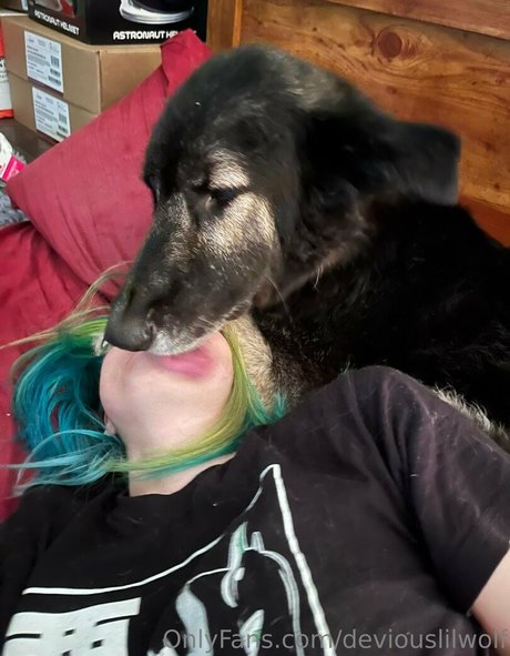 deviouslilwolf only fans pics