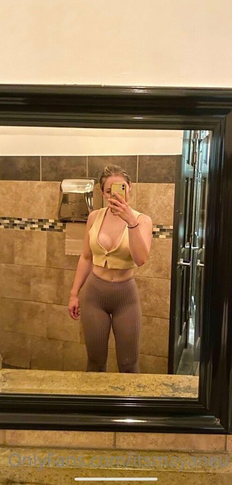 mayaruefree onlyfans topless