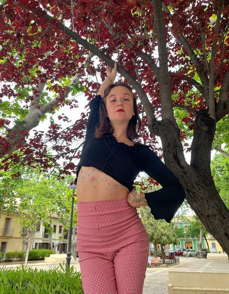 lamamifertil onlyfans images