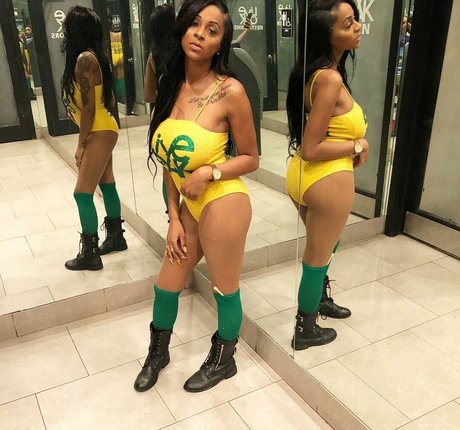 Katarra Mcduffie onlyfans model photos