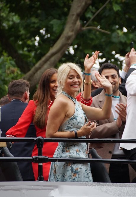 Holly Willoughby onlyfans sex