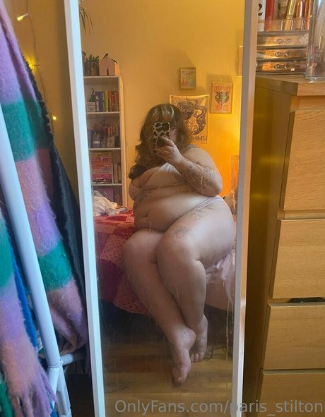 paris stilton onlyfans leaked pics