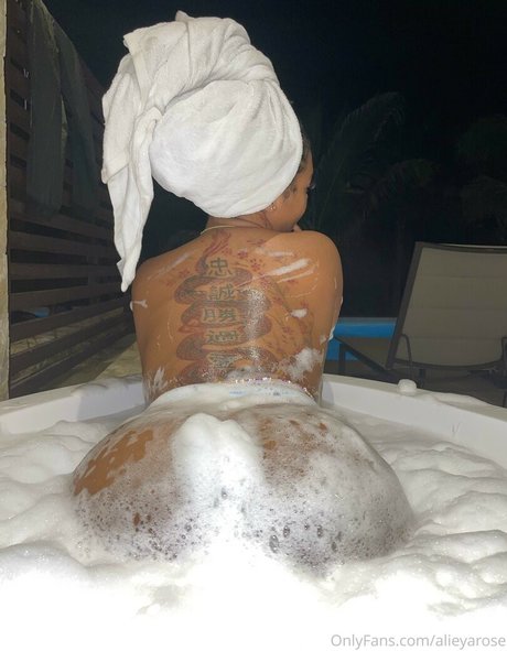 Dejarennae nude onlyfans