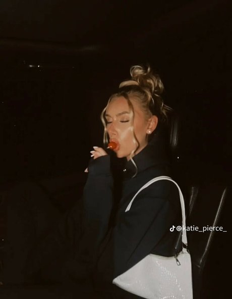 Katie Pierce onlyfans leaked
