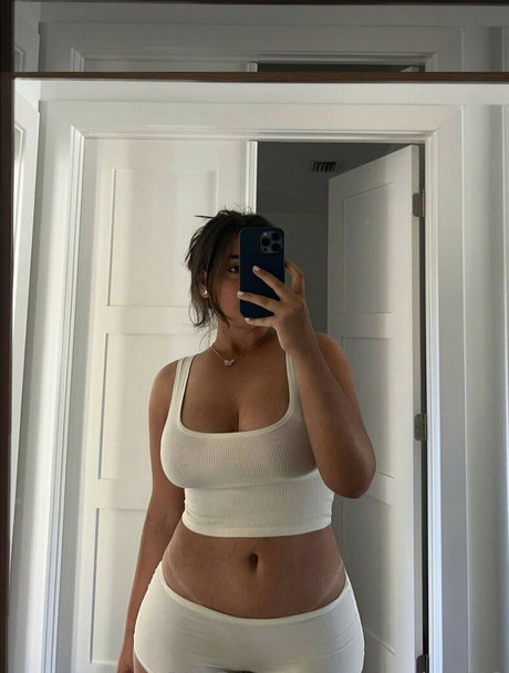 Layla Khalily onlyfans leak porn