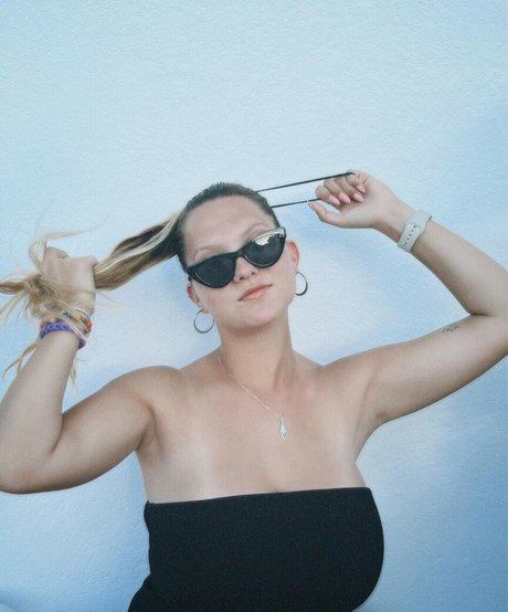 Leandra Lopes only fans nude leaks