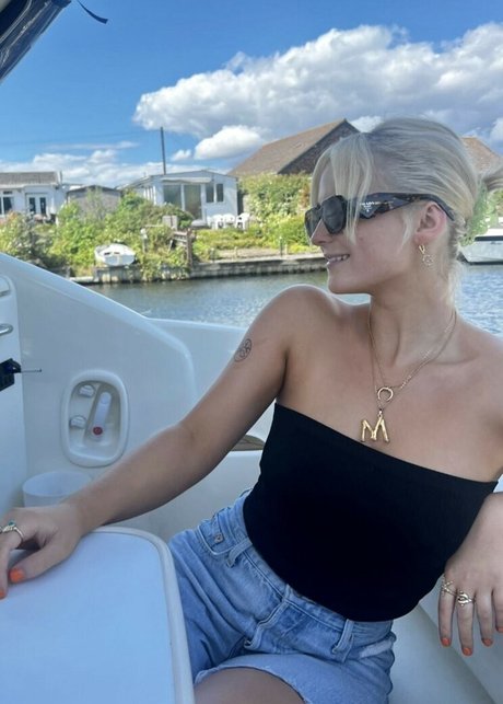 Amelia Eve Gibson onlyfans free content