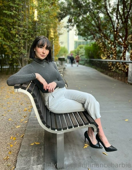 financebarbie onlyfans nude tits