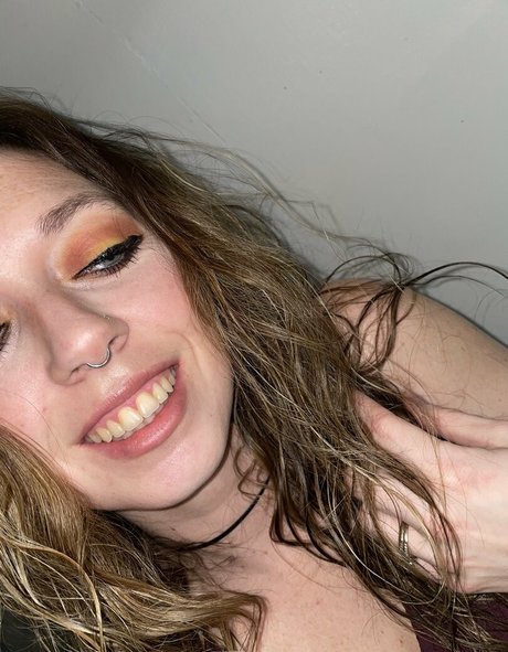 allimoona04 only fans.