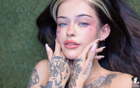 Minzi Wild onlyfans pictures