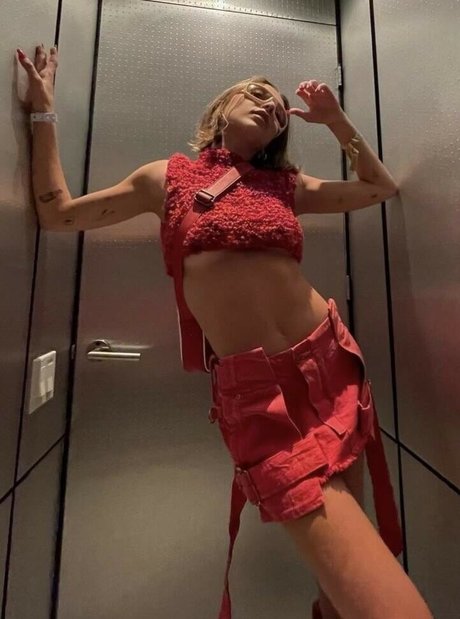 Emma Chamberlain onlyfans xxx