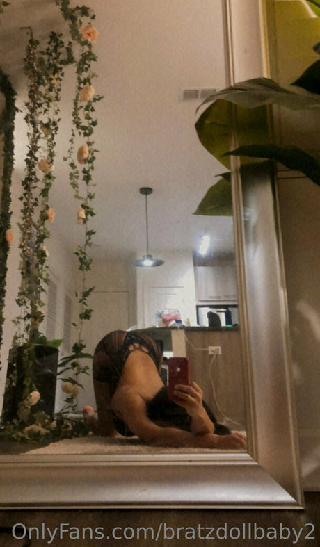 bratzdollbaby2 onlyfans pic