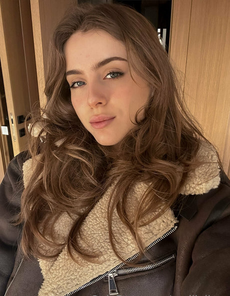 Emiliallure onlyfans creator