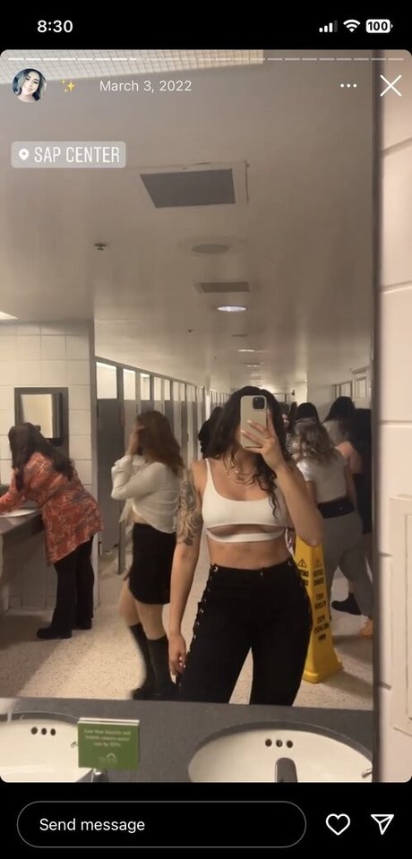 Itzel25_ onlyfans model