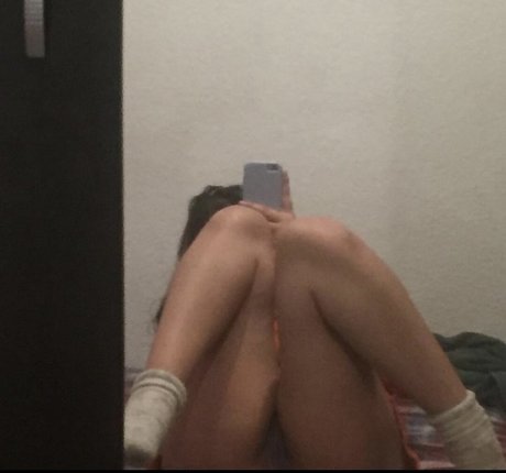 sar eliii naked only fans