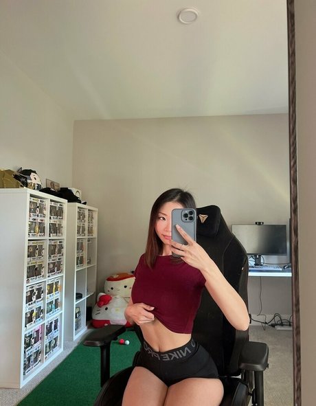 thejinnychu onlyfans strip