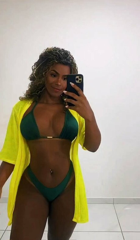 ynaraabb only fans sex