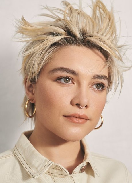 Florence Pugh boobs onlyfans