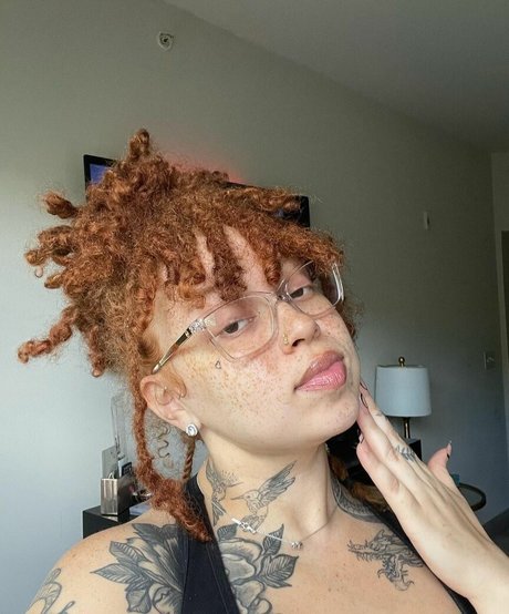 AHintOfRed free onlyfans