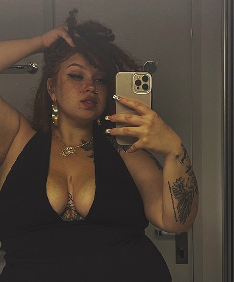 AHintOfRed leaked onlyfans