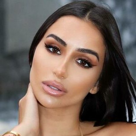 Silvia Micol nude onlyfans leaked