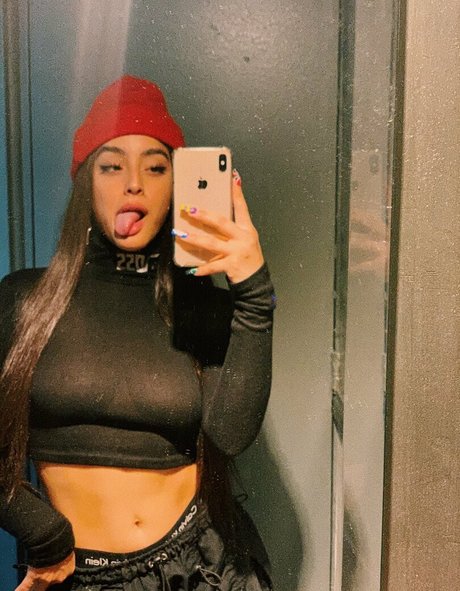 Belenegri is on onlyfans