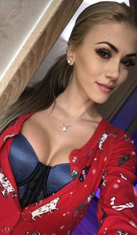 Vivianishere onlyfans photos