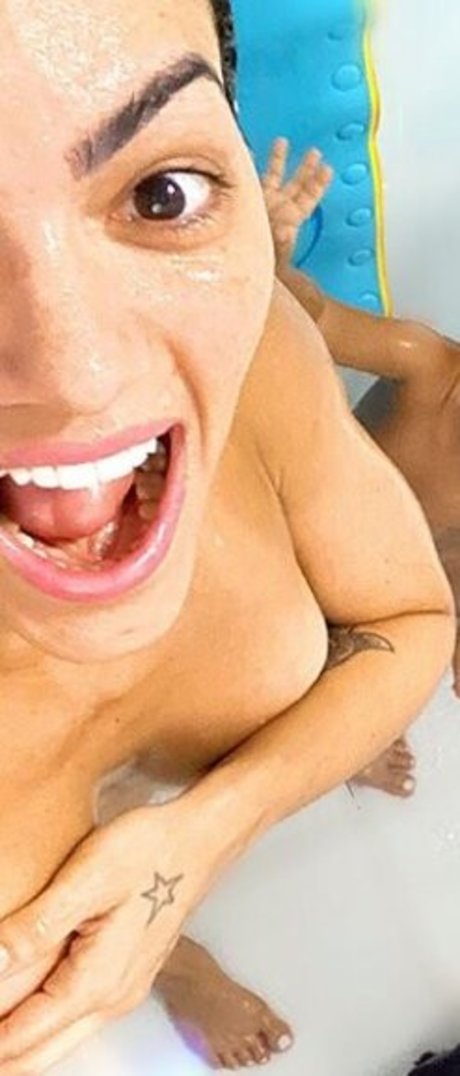 Kelly Key onlyfans strip