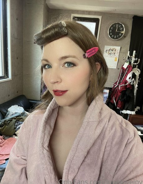 junelovejoy onlyfans for free