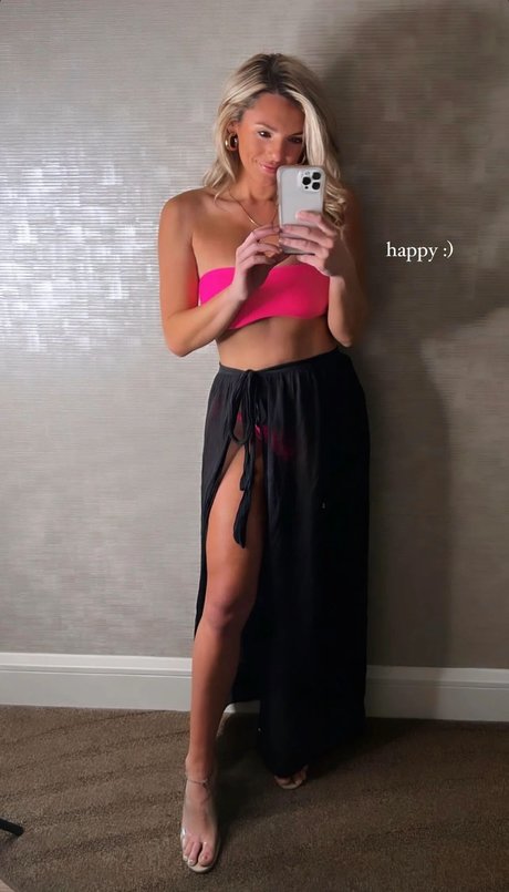 Annie Agar onlyfans leaked