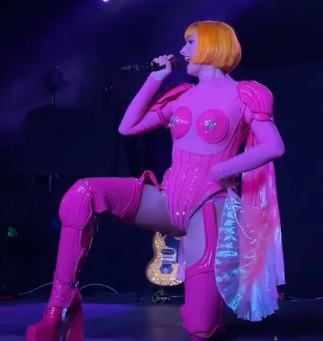 Tessa Violet free onlyfans