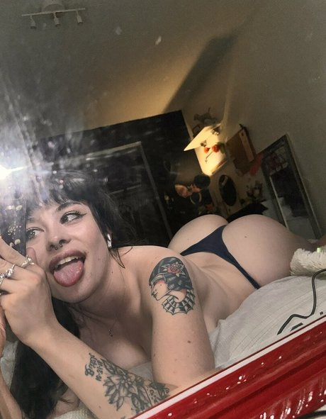 Strawberry bb onlyfans strip