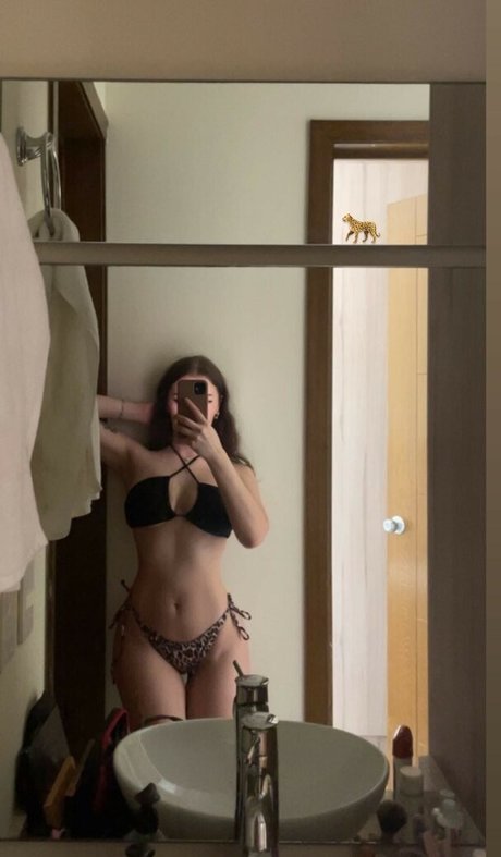 niaarellano onlyfans leak new