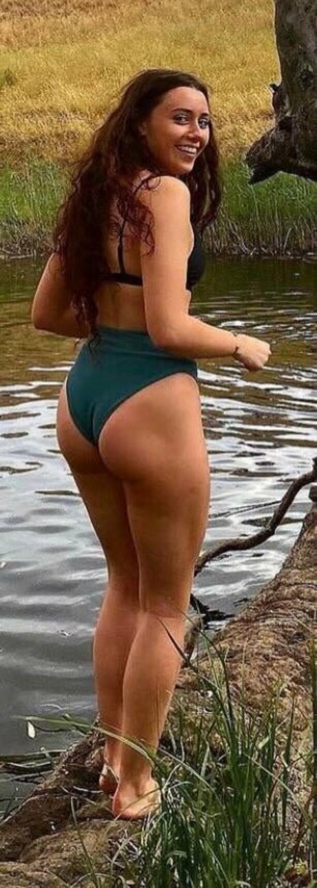 LivBev onlyfans public photos