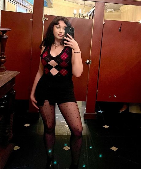 LivBev only fans content