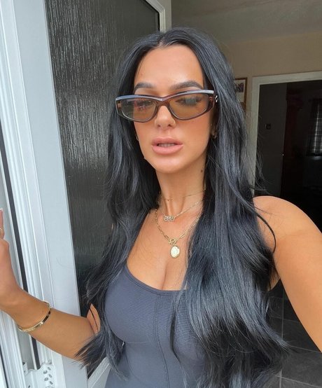 Louise Reid onlyfans for free