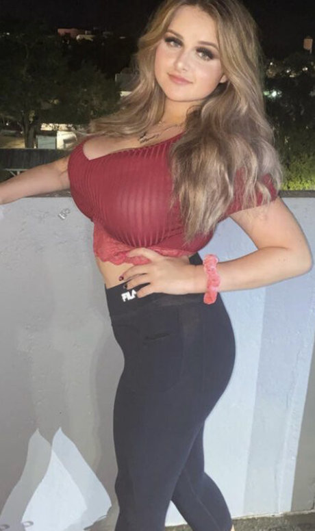 Abby J onlyfans topless