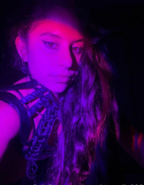 naughtynadia888 on onlyfans