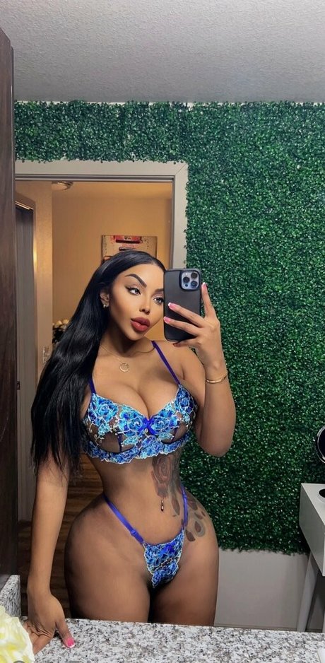 erikayrose onlyfans hot