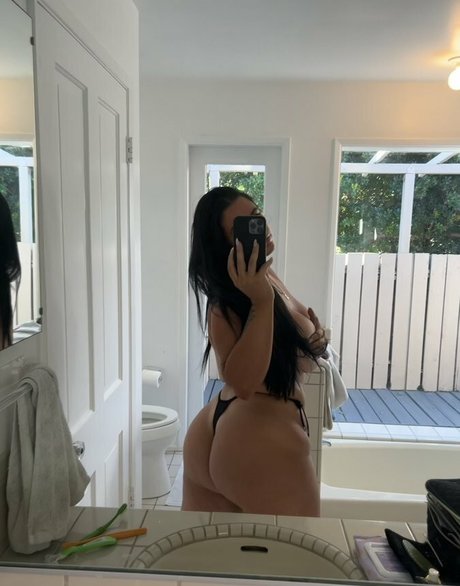 Celestelane1093 onlyfans lesk