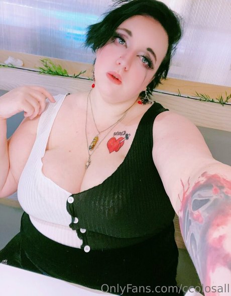 ccolosall nude only fans leaks