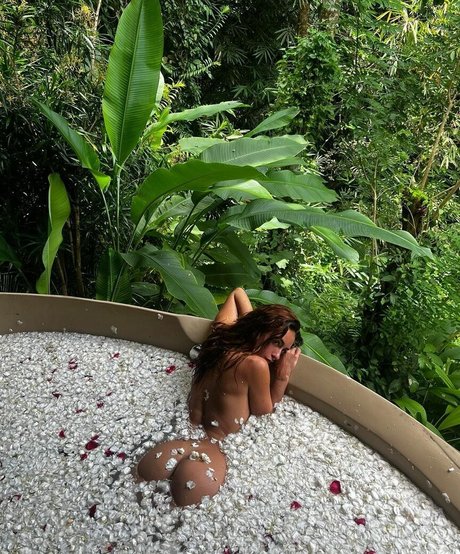 Carla Guetta Cohen naked onlyfans