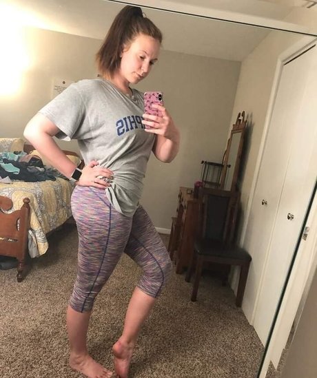 Ashleigh Burton onlyfans leak fuck