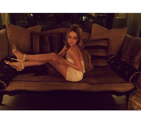 Elizabeth Gillies leaked onlyfans free