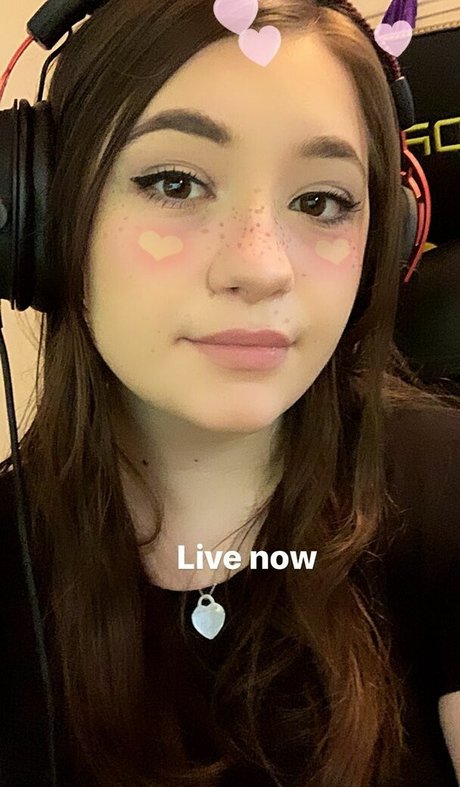 Bananabrea onlyfans strip tease