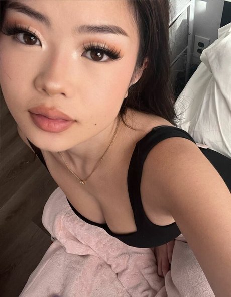 linawinaly topless onlyfans