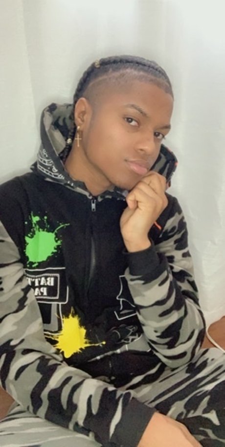 OfficialMikey242 onlyfans topless