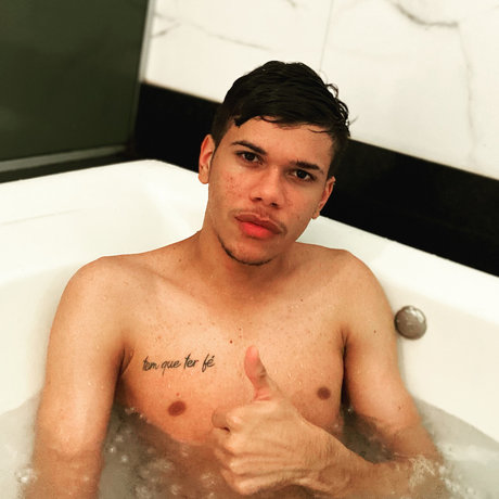 DOTADO GOI NIA onlyfans explicit content