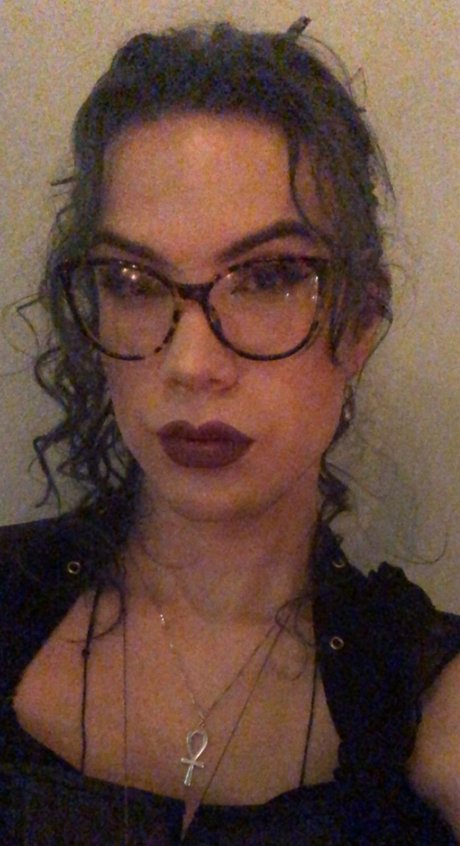 Nymfe Nyx topless onlyfans